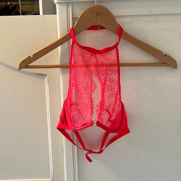 Victoria's Secret Women's Intimate Red Lingerie Bra - Picture 3 of 14